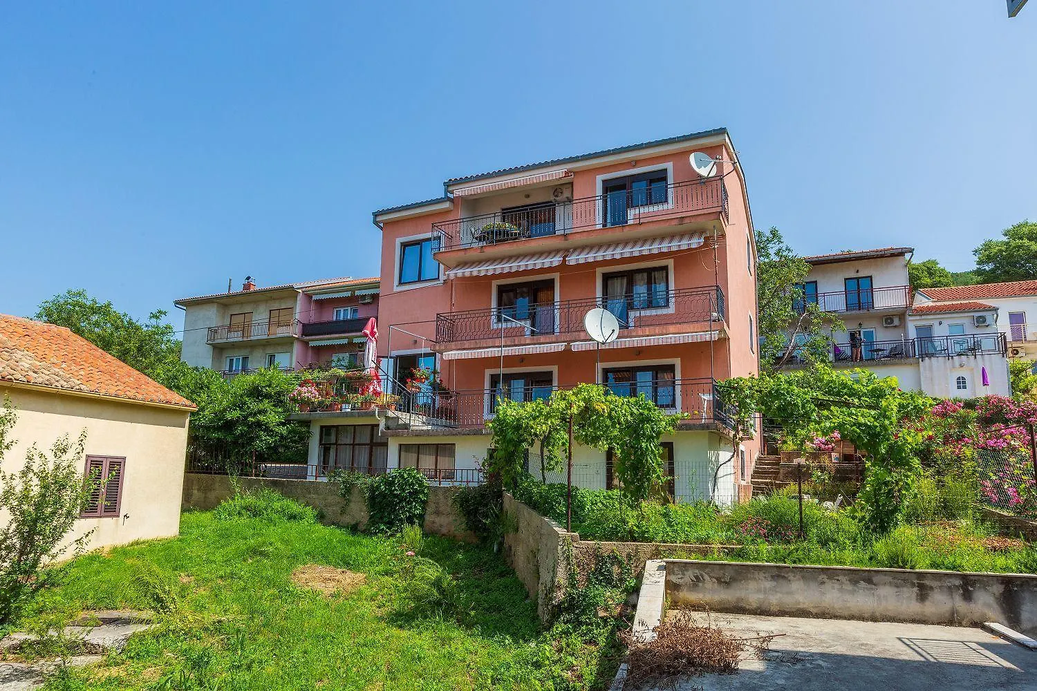 Helles Apartment Nur 650 Meter Zum Strand Mit Herrlichem Meerblick, Privatem Balkon, Waschmaschine Dramalj