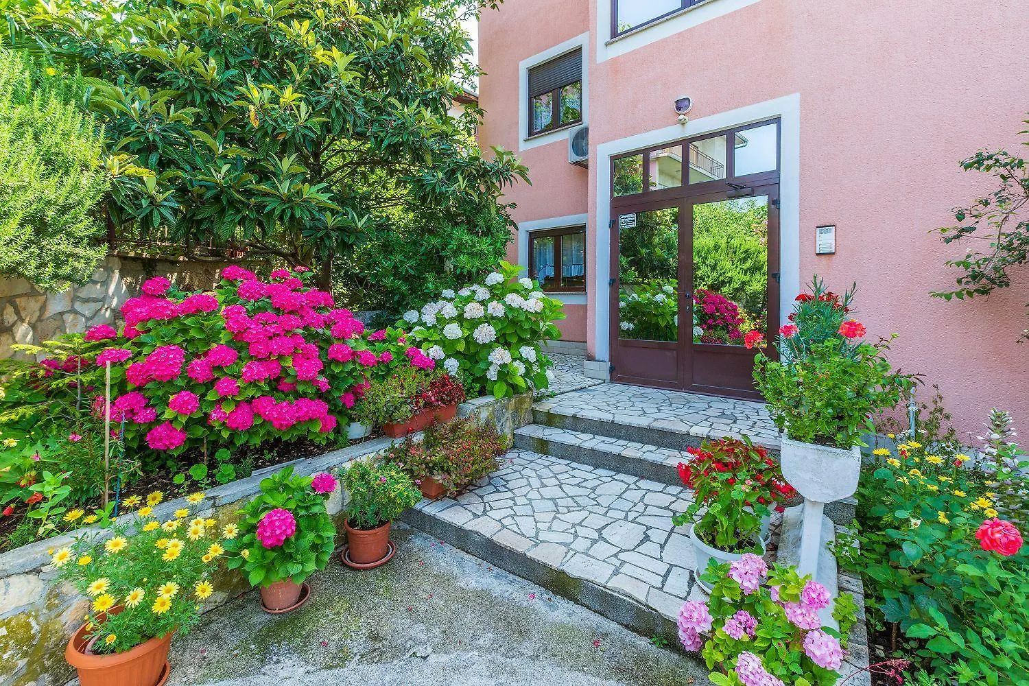 Helles Apartment Nur 650 Meter Zum Strand Mit Herrlichem Meerblick, Privatem Balkon, Waschmaschine Dramalj